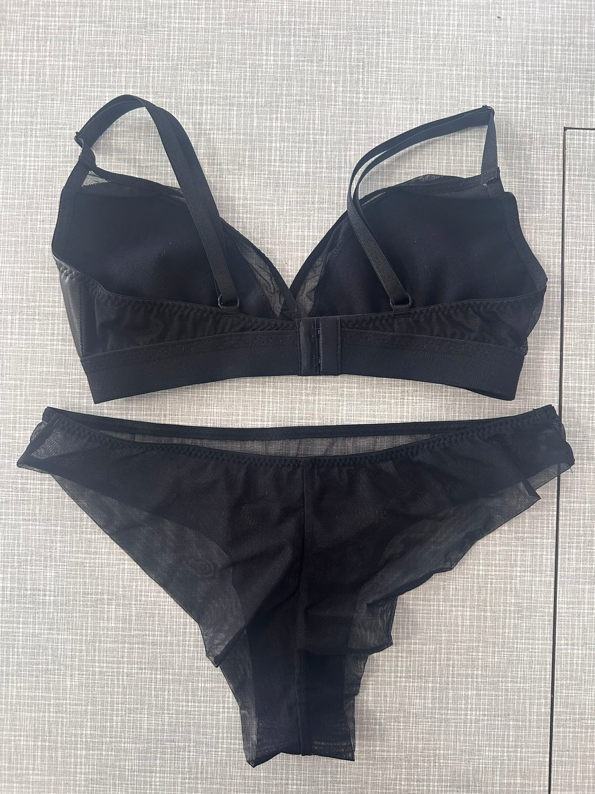 Sutien negru cu inserții din tulle Noir Leather – LCD 138