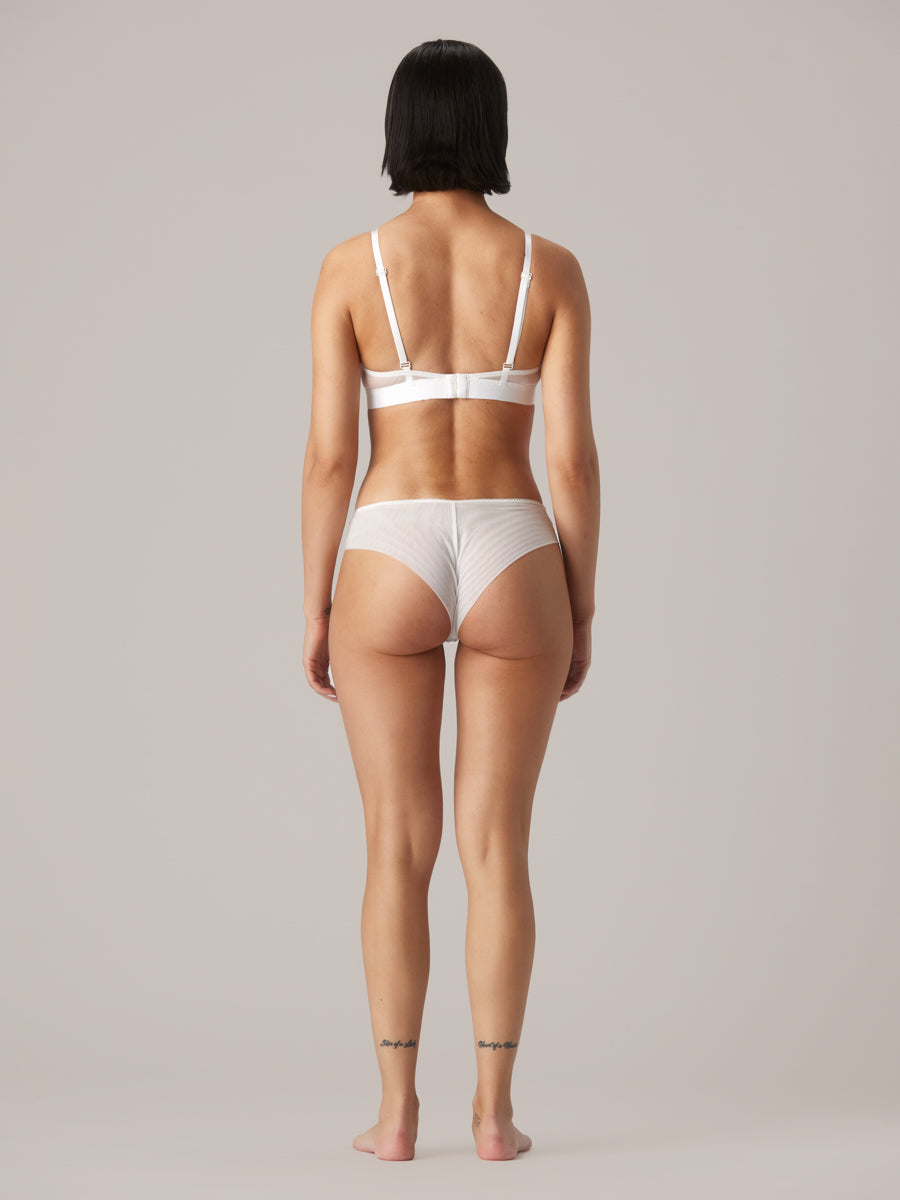 Compressive underwear with white embroidered lace LCD 112