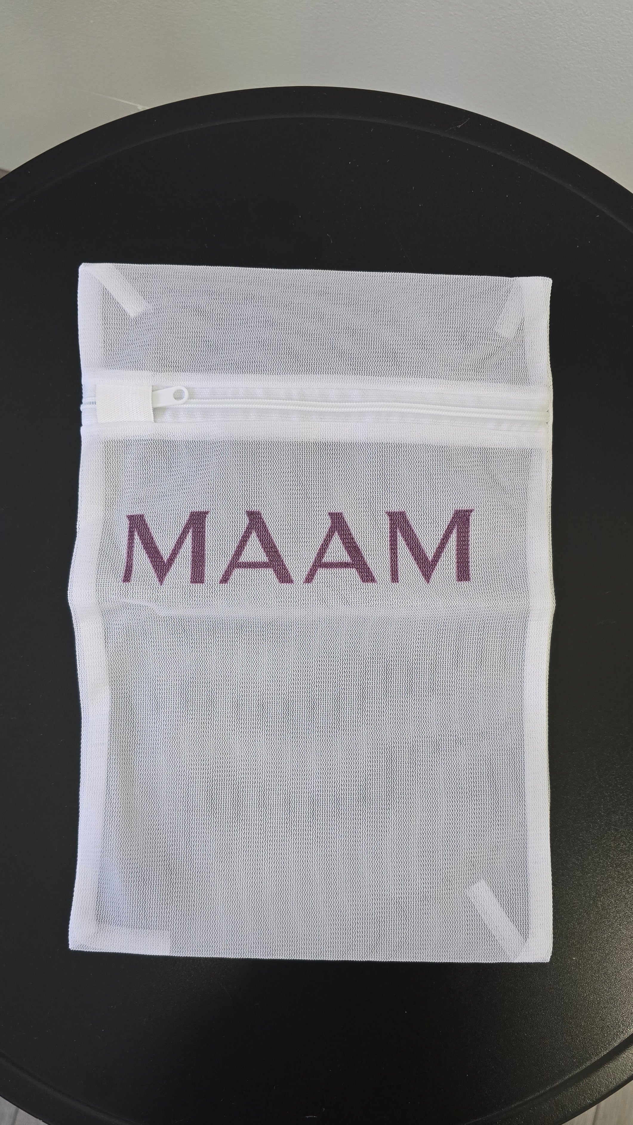 Săculeț MAAM pentru spălarea lenjeriei compresive – 20×30 cm, cu fermoar