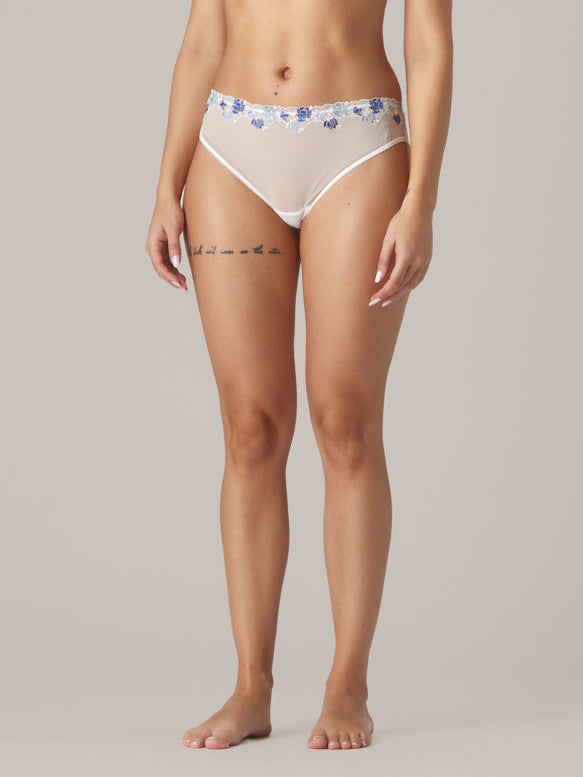 Compressive underwear with white embroidered lace LCD 112